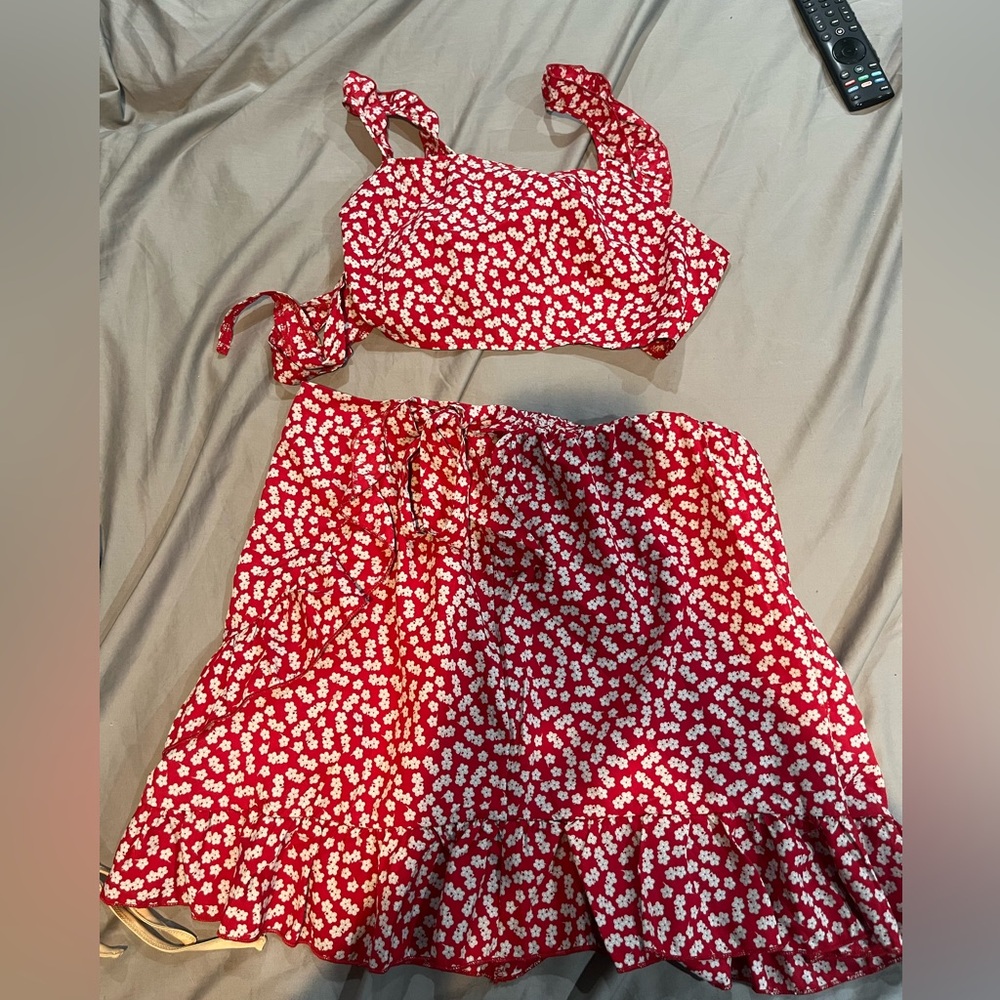 SHEIN Red Floral Skirt & Crop Matching set - Size Large